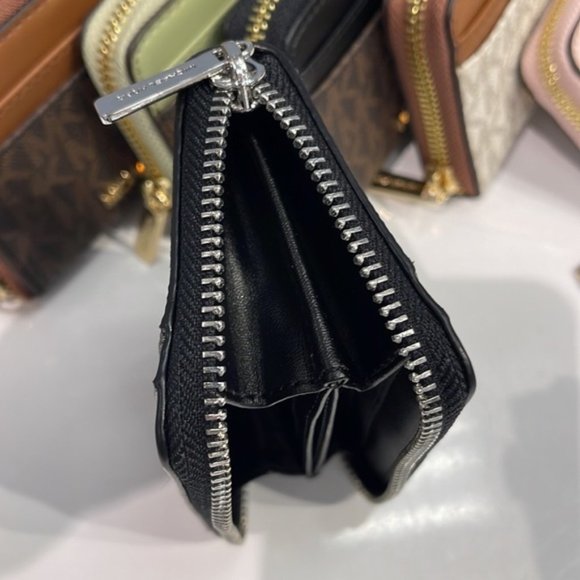 Michael Kors Jet Set Travel Medium Zip Around Card Case Black - Picture 8 of 15